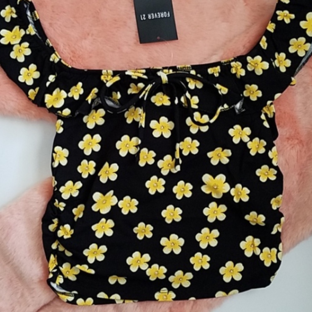 Off-the-Shoulder Floral Ruched Top